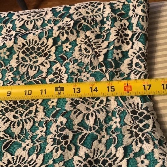 Madison Leigh Green and white Dreas Size 12 #224 - Picture 9 of 10